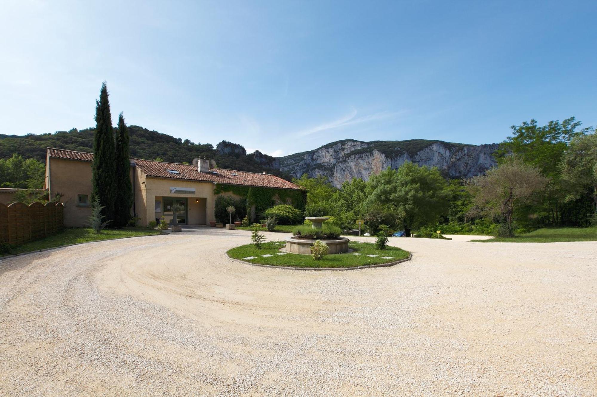 Vacanceole - Le Domaine De Chames - Pont D'Arc Vallon-Pont-d'Arc Bagian luar foto