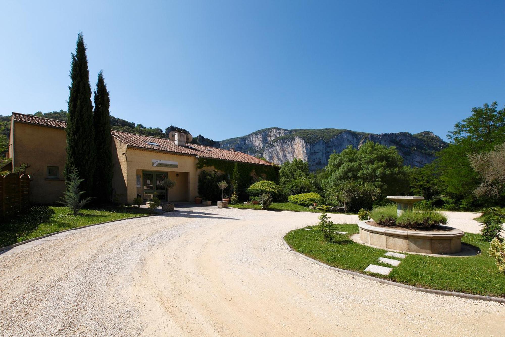 Vacanceole - Le Domaine De Chames - Pont D'Arc Vallon-Pont-d'Arc Bagian luar foto