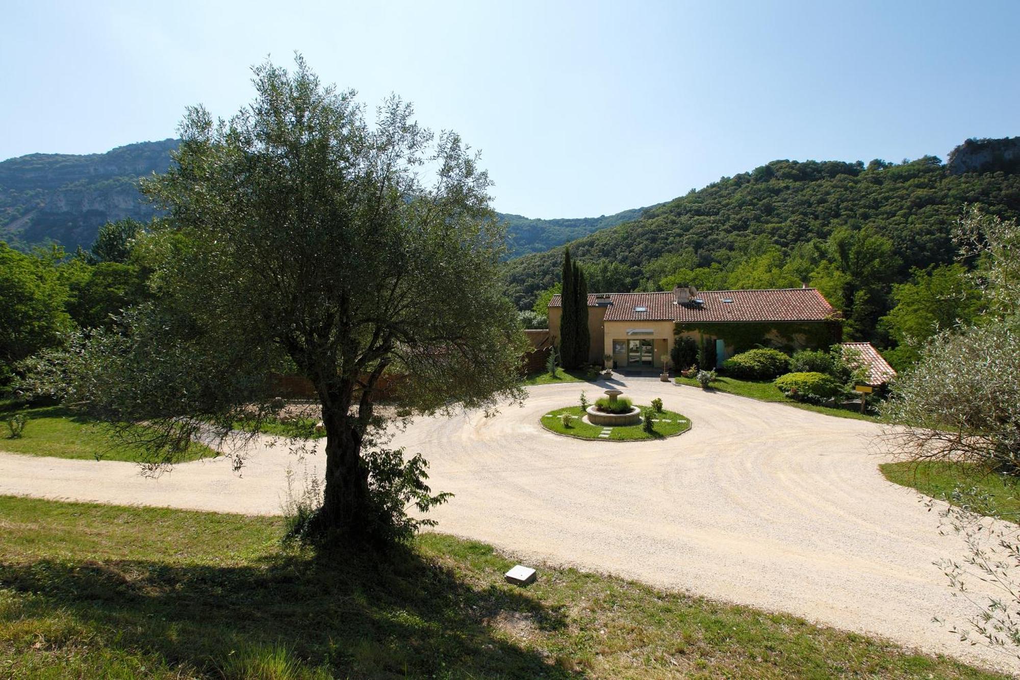 Vacanceole - Le Domaine De Chames - Pont D'Arc Vallon-Pont-d'Arc Bagian luar foto